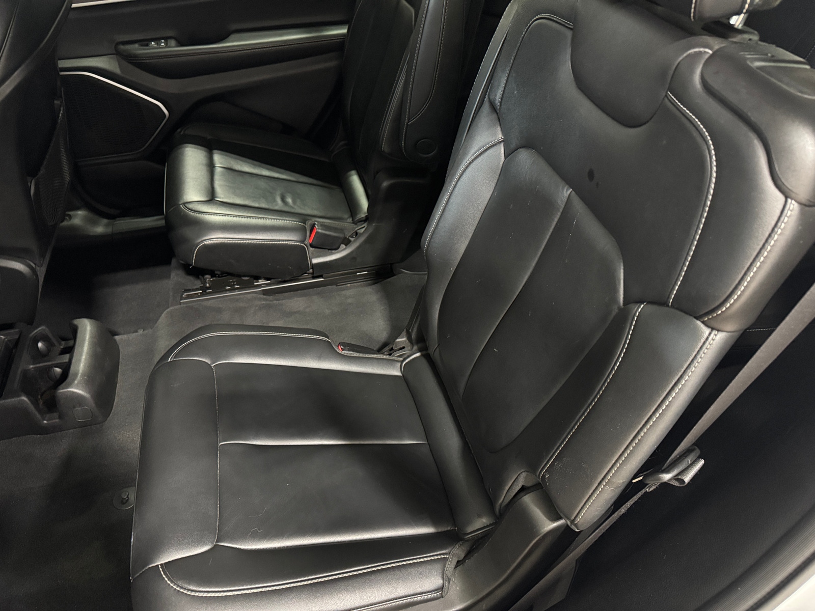 Thumbnail: 2022 Jeep Grand Cherokee L - 5