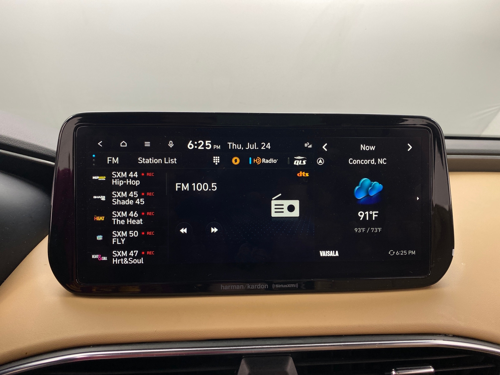 Thumbnail: 2023 Hyundai Santa Fe - 3