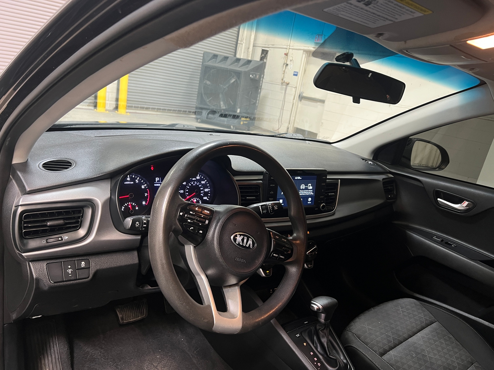 Thumbnail: 2019 Kia Rio - 3