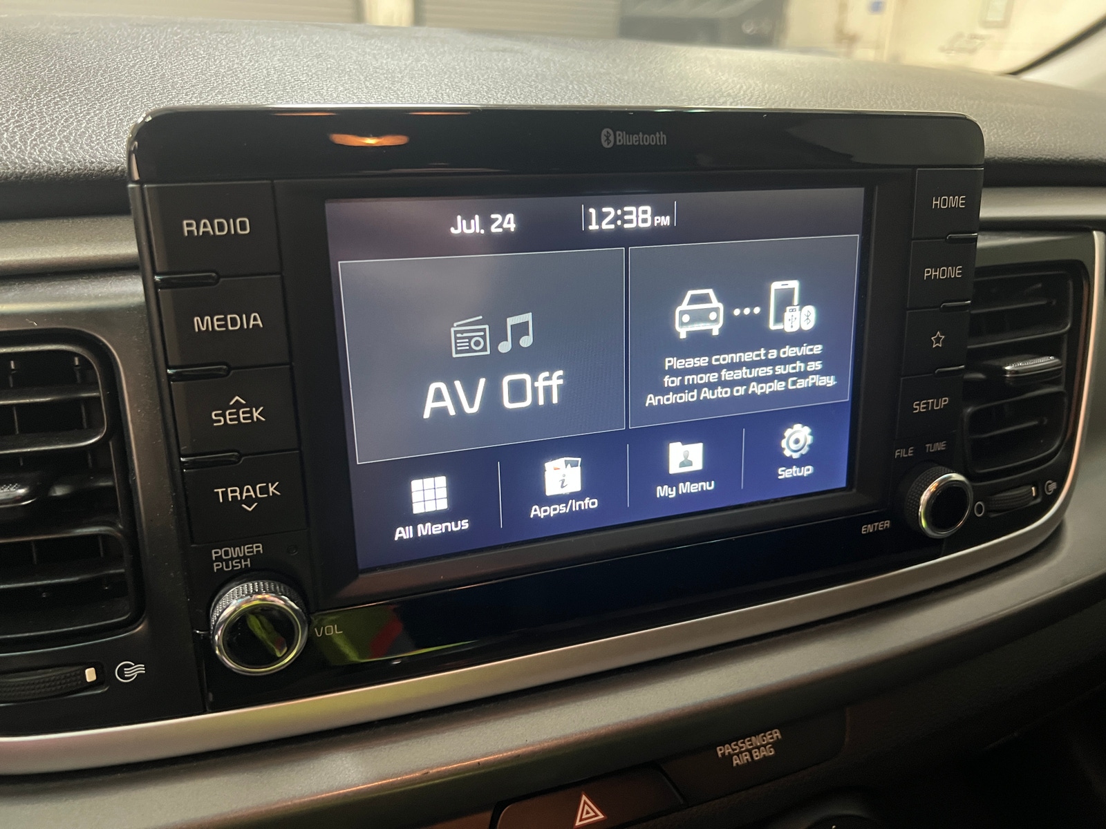 Thumbnail: 2019 Kia Rio - 4