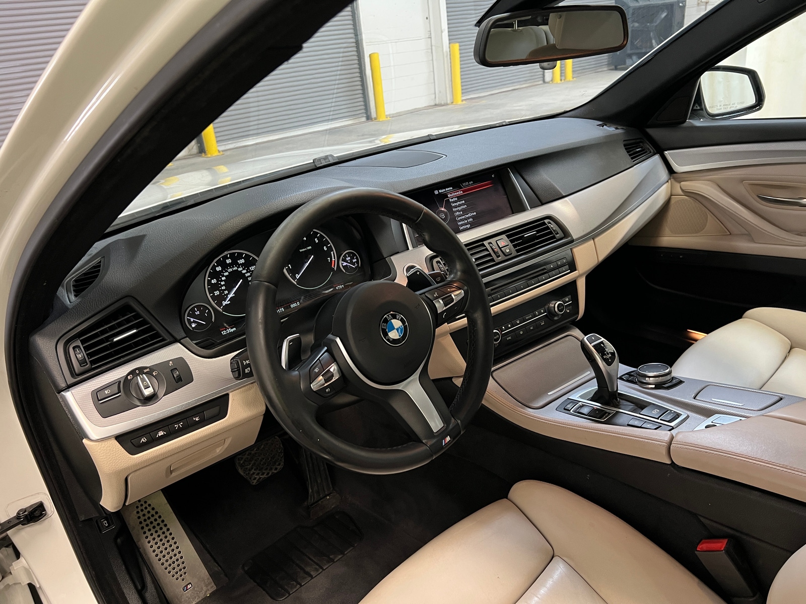 Thumbnail: 2016 BMW 5 Series - 2