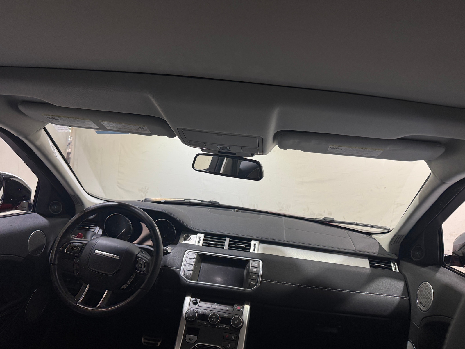 Thumbnail: 2015 Land Rover Range Rover Evoque - 2