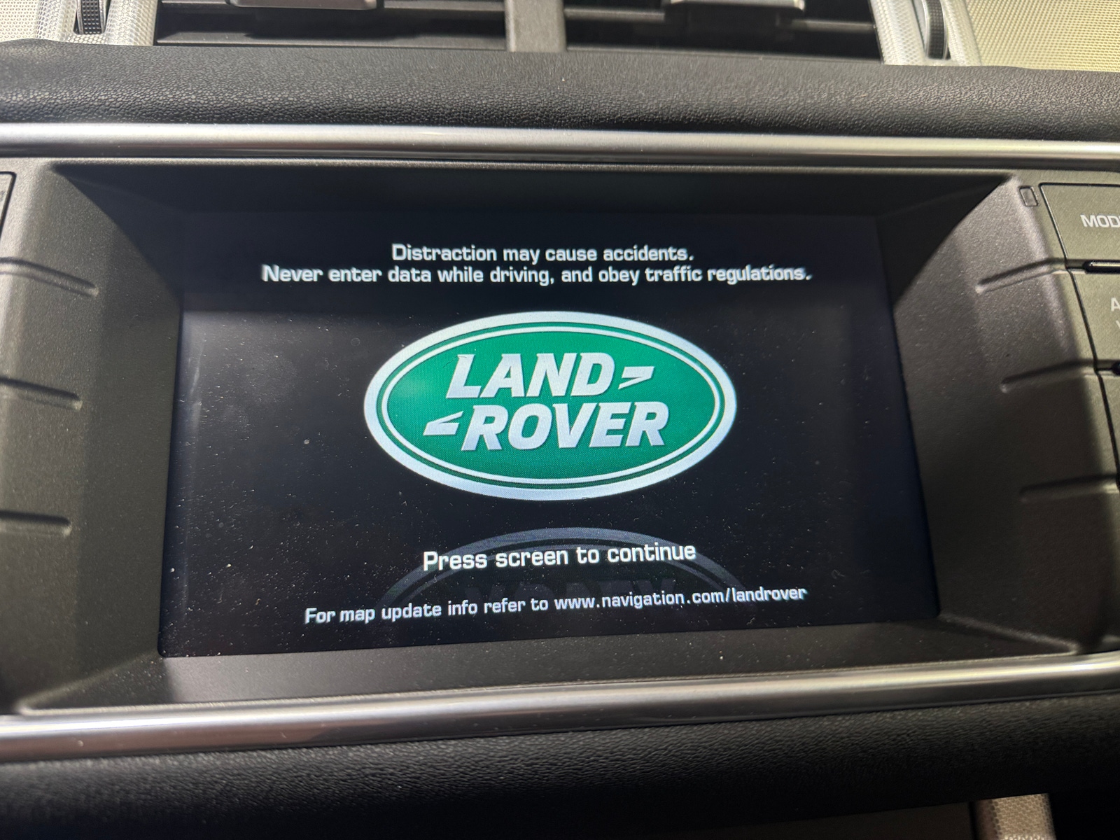Thumbnail: 2015 Land Rover Range Rover Evoque - 3
