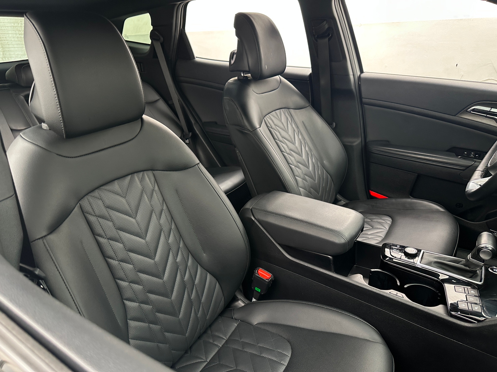 Thumbnail: 2023 Kia Sportage - 2