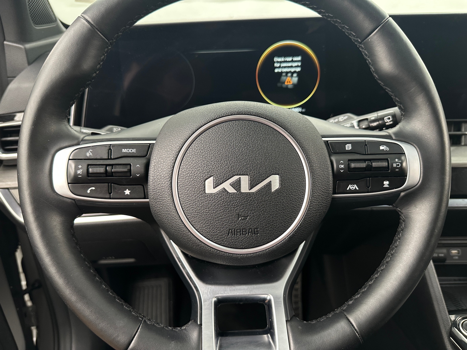 Thumbnail: 2023 Kia Sportage - 5