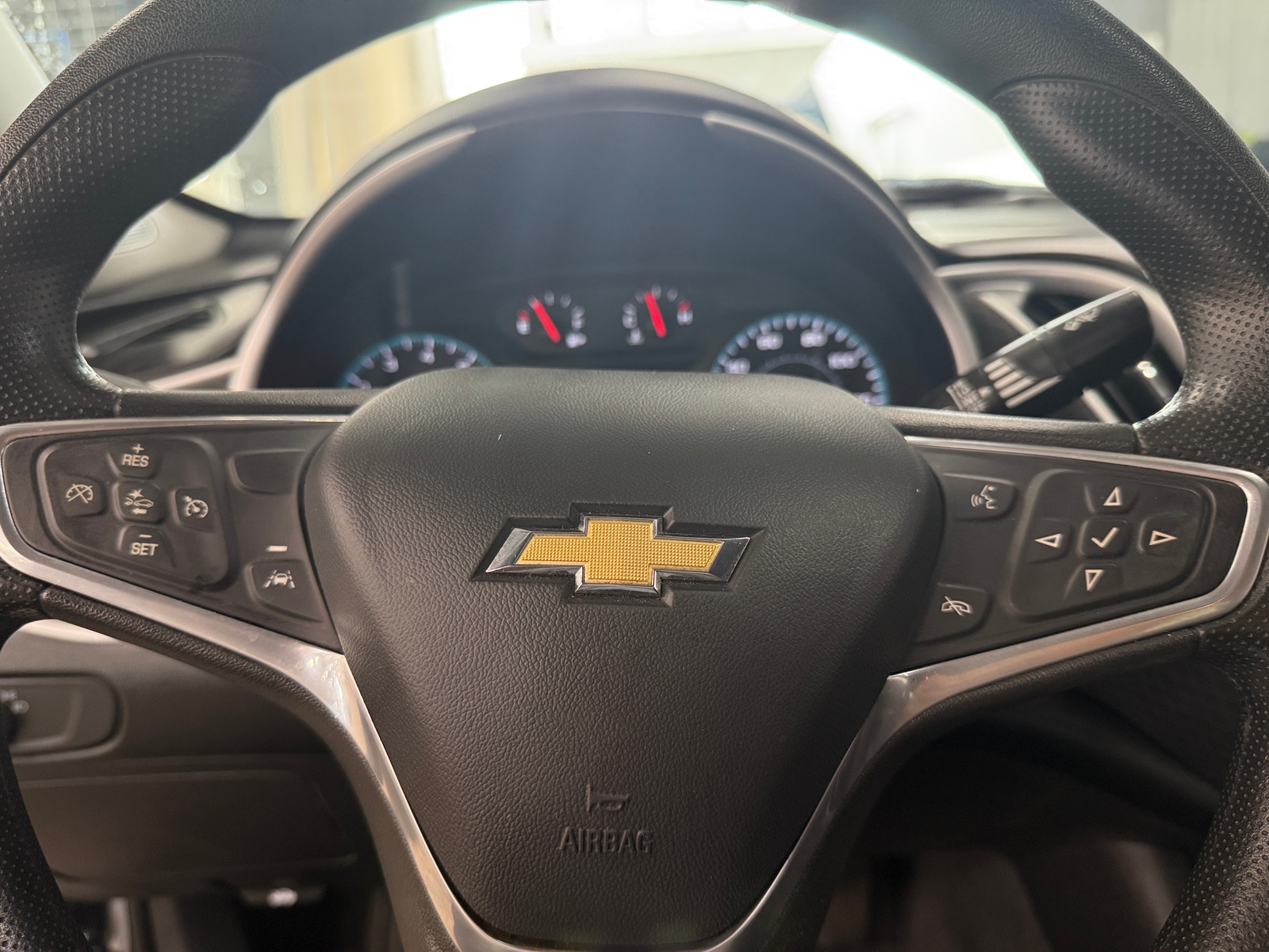 Thumbnail: 2023 Chevrolet Malibu - 5