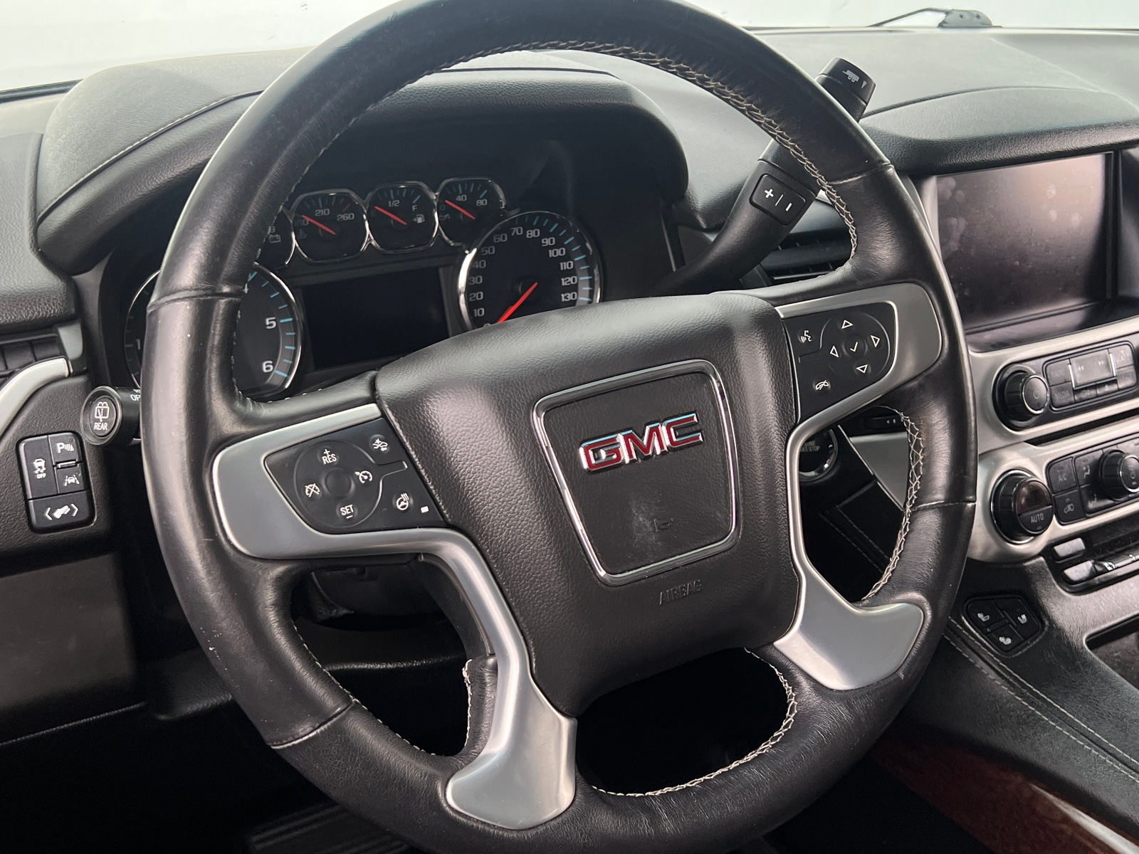 Thumbnail: 2019 GMC Yukon - 4