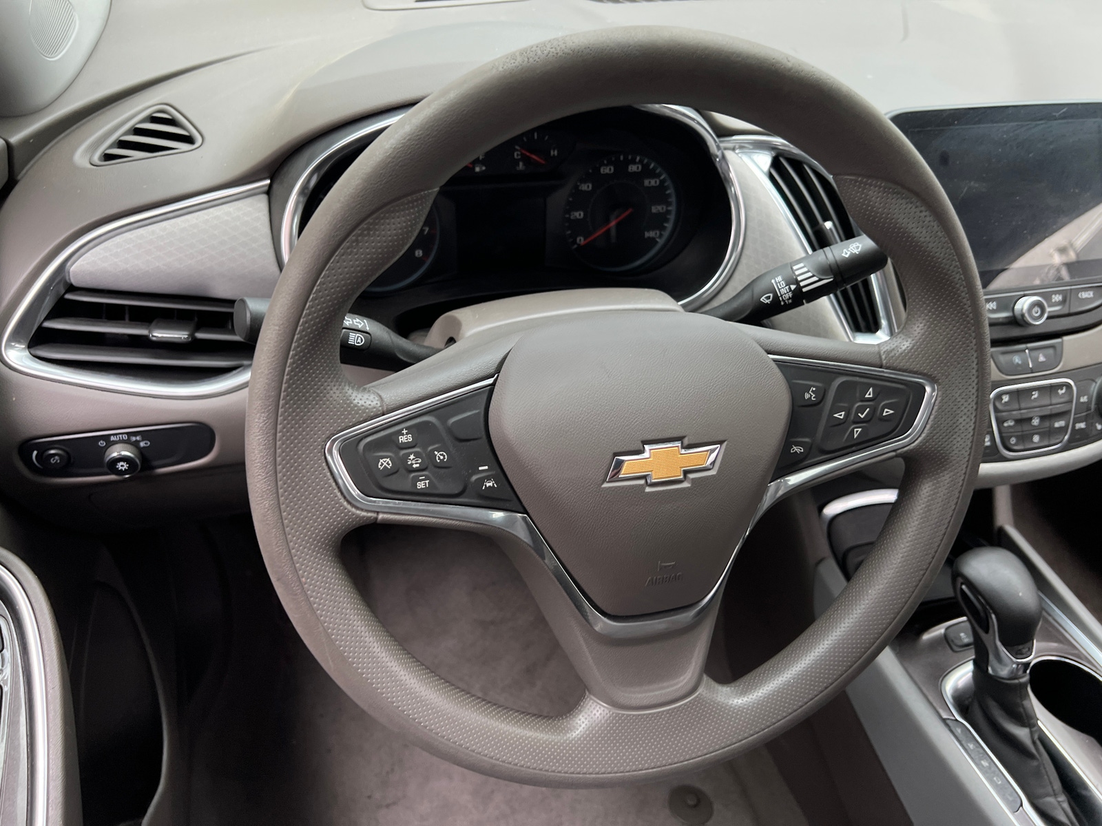 Thumbnail: 2021 Chevrolet Malibu - 5