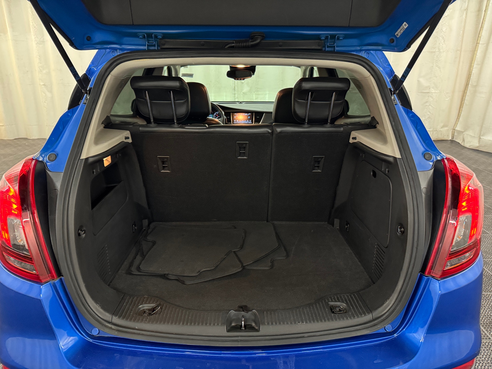 Thumbnail: 2017 Buick Encore - 6