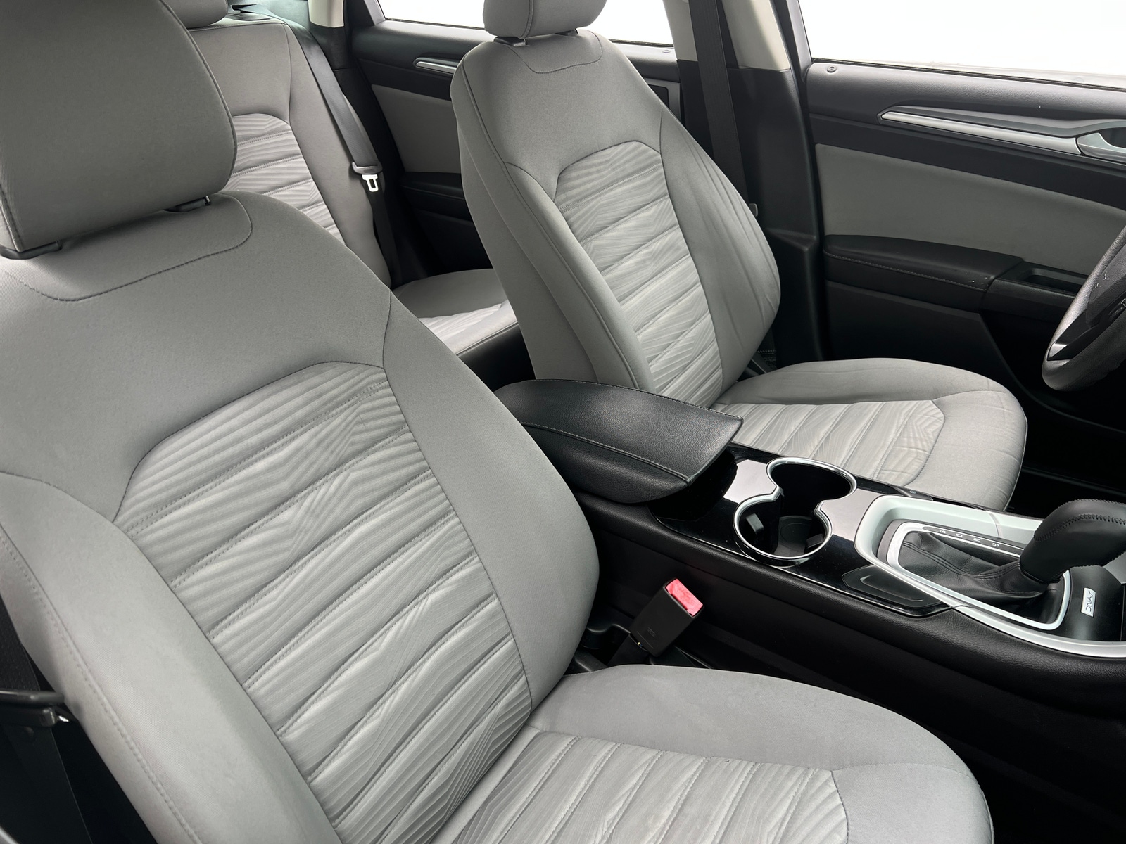 Thumbnail: 2016 Ford Fusion - 2