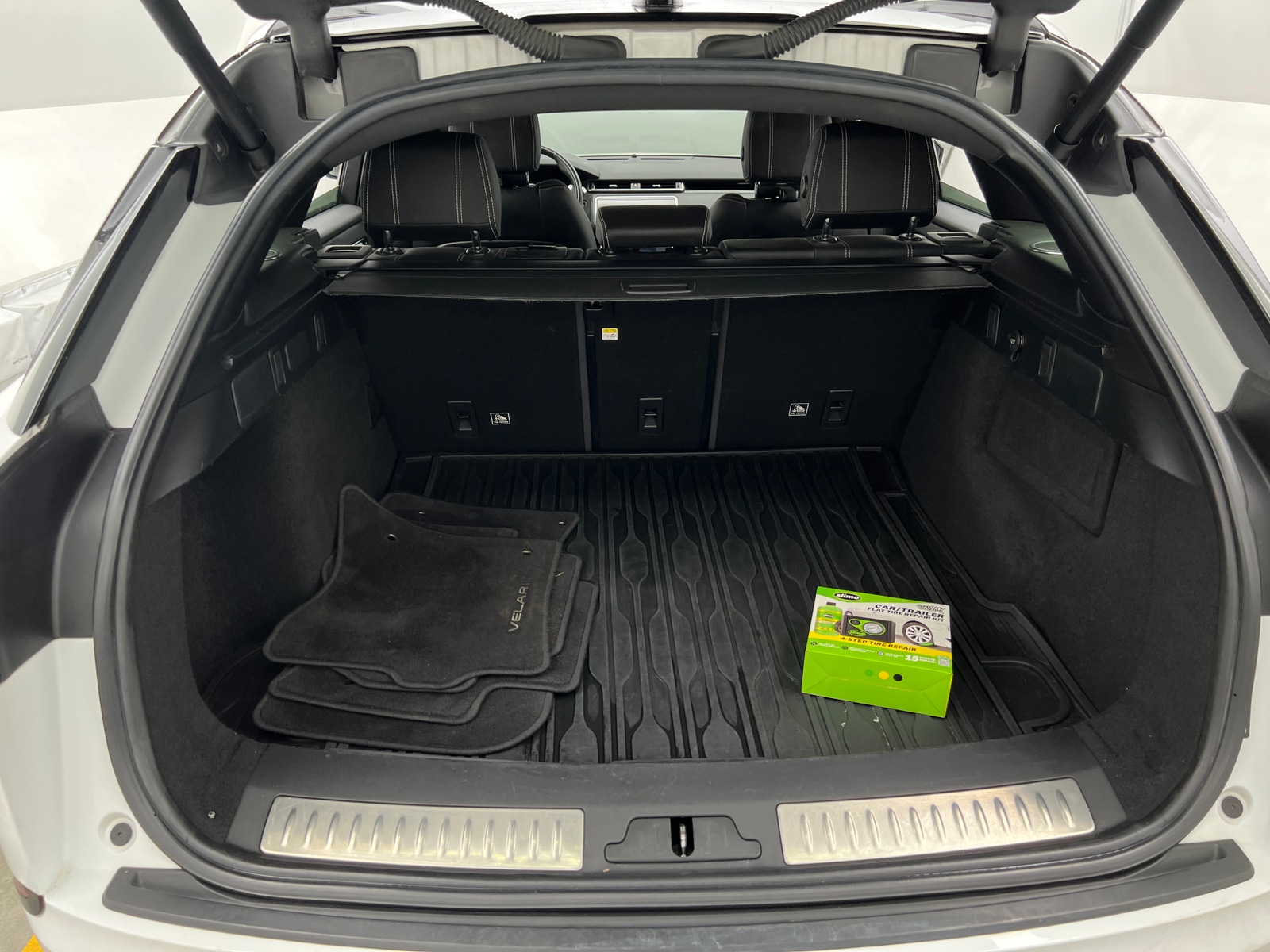 Thumbnail: 2018 Land Rover Range Rover Velar - 6