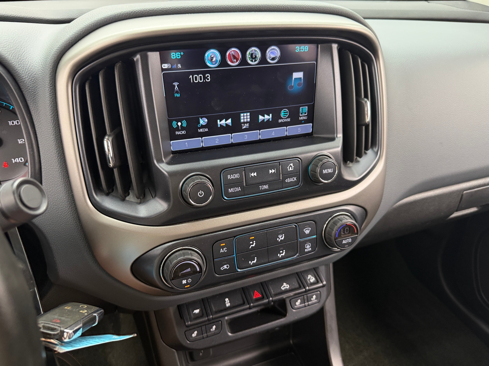 Thumbnail: 2017 Chevrolet Colorado - 4