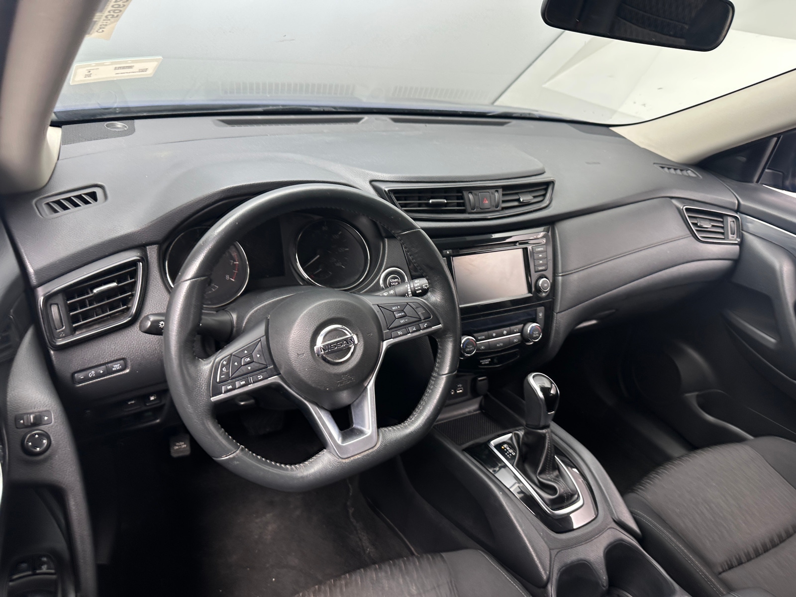 Thumbnail: 2018 Nissan Rogue - 3