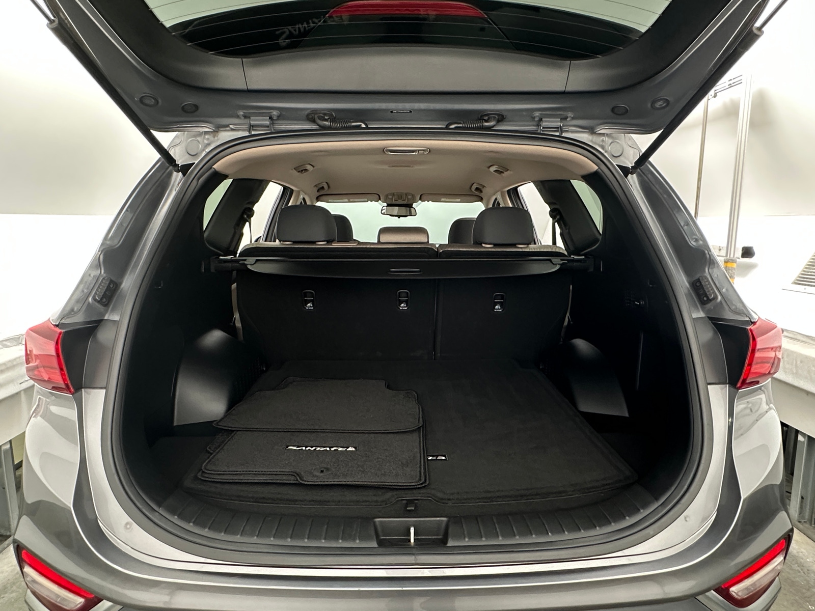 Thumbnail: 2019 Hyundai Santa Fe - 7