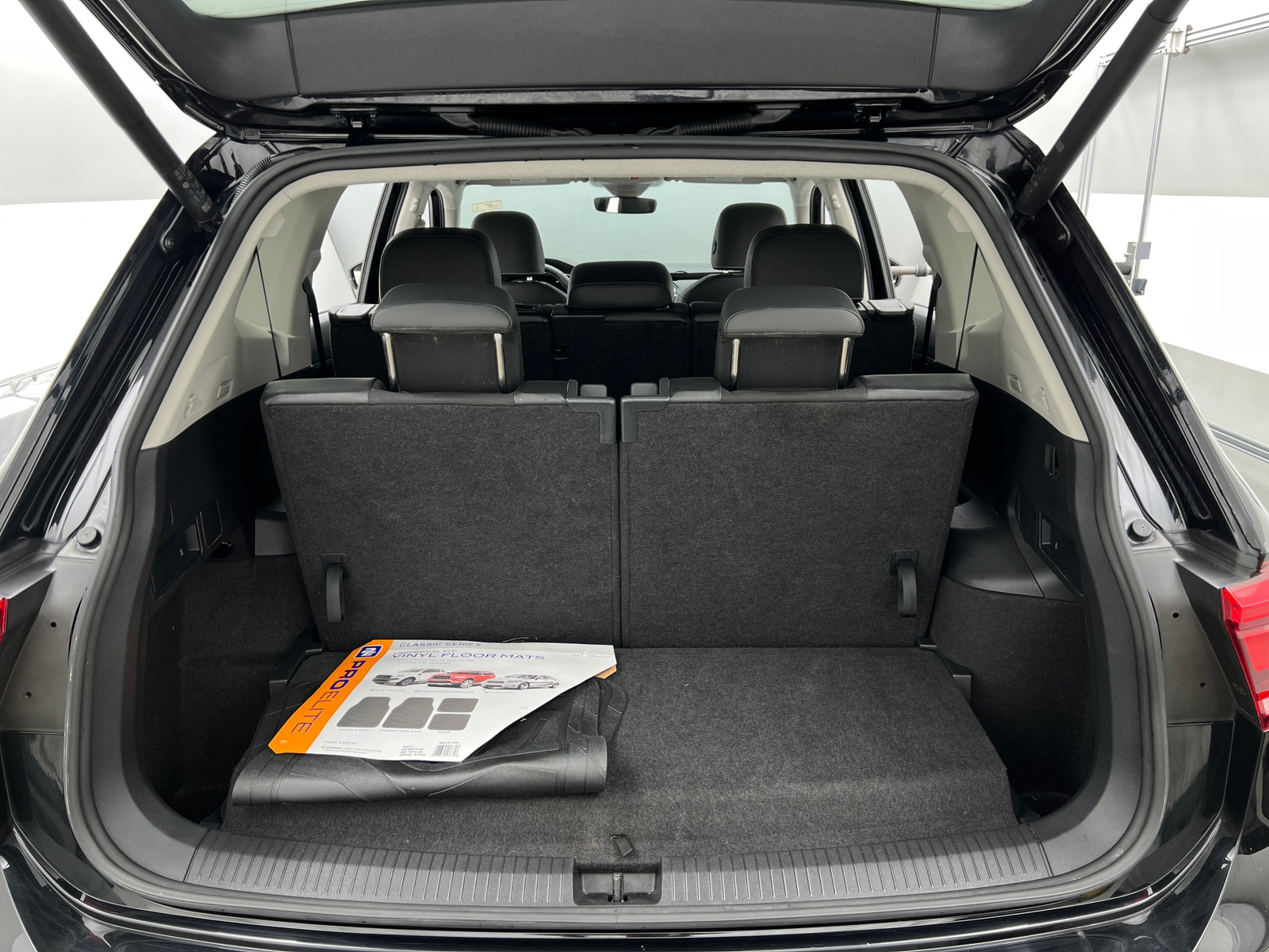 Thumbnail: 2024 Volkswagen Tiguan - 5