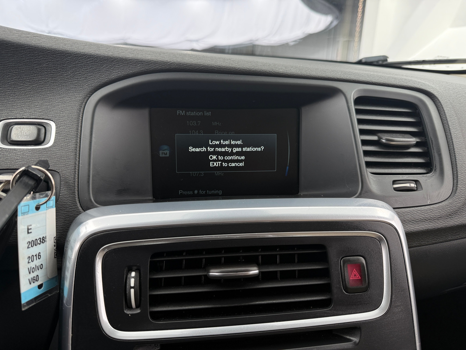 Thumbnail: 2016 Volvo V60 - 3