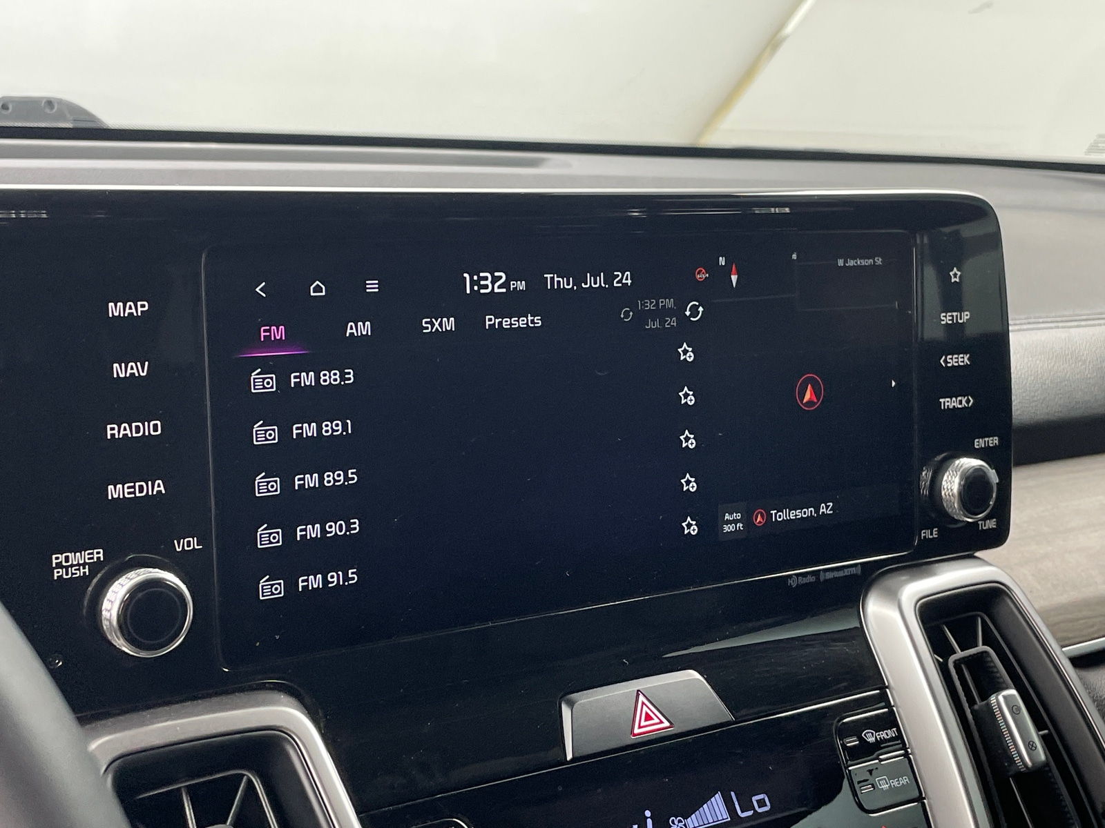 Thumbnail: 2023 Kia Sorento - 3