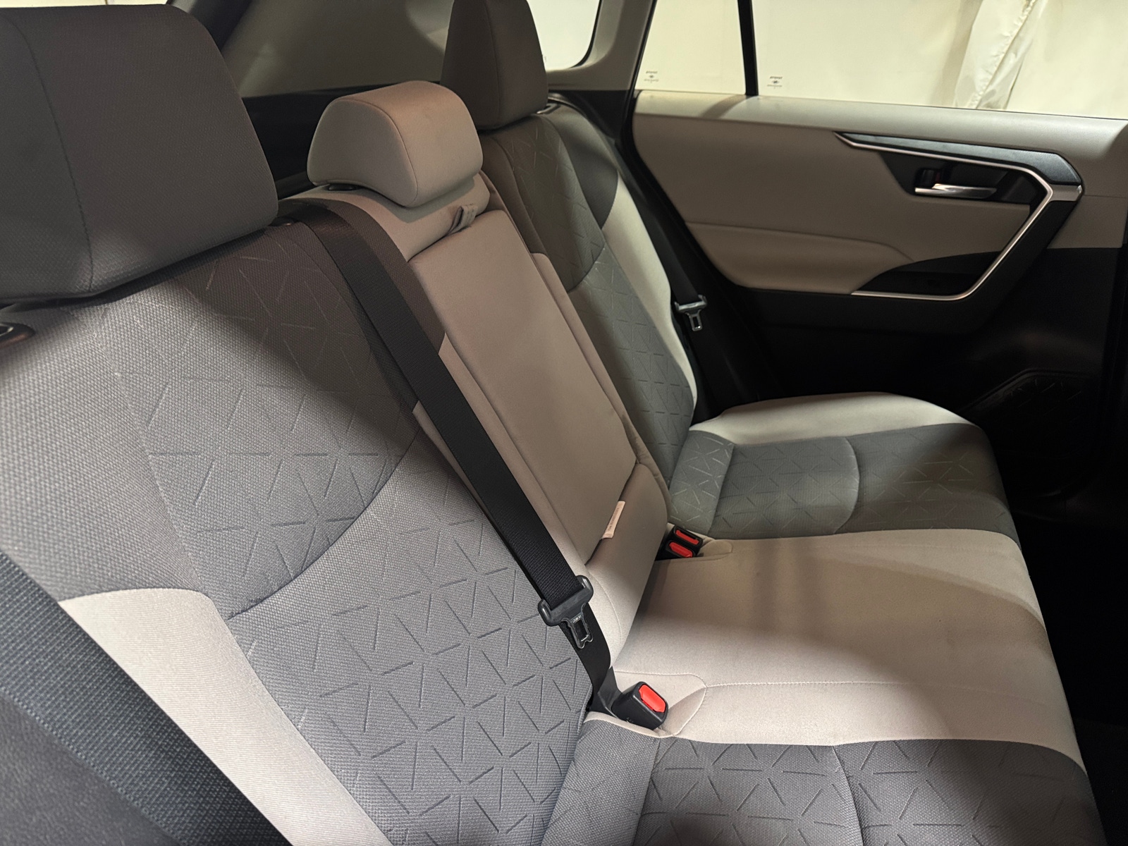 Thumbnail: 2020 Toyota RAV4 - 6
