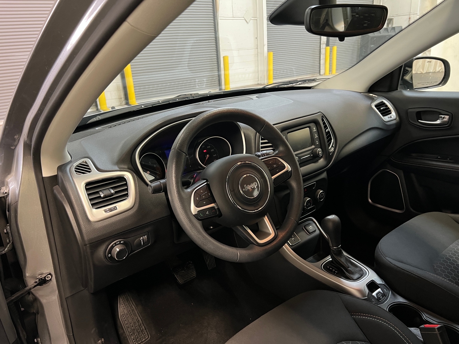 Thumbnail: 2018 Jeep Compass - 3