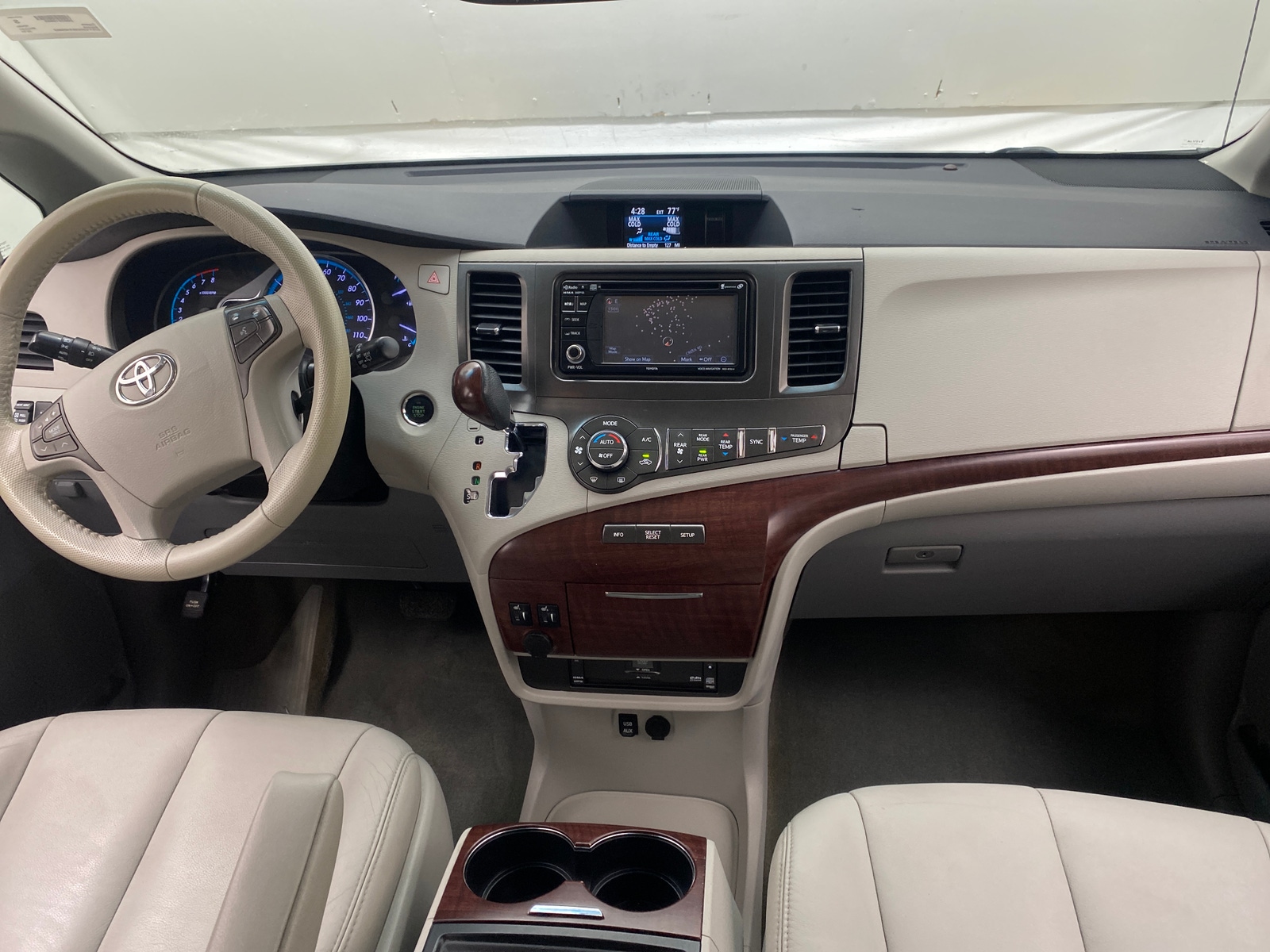 Thumbnail: 2014 Toyota Sienna - 2