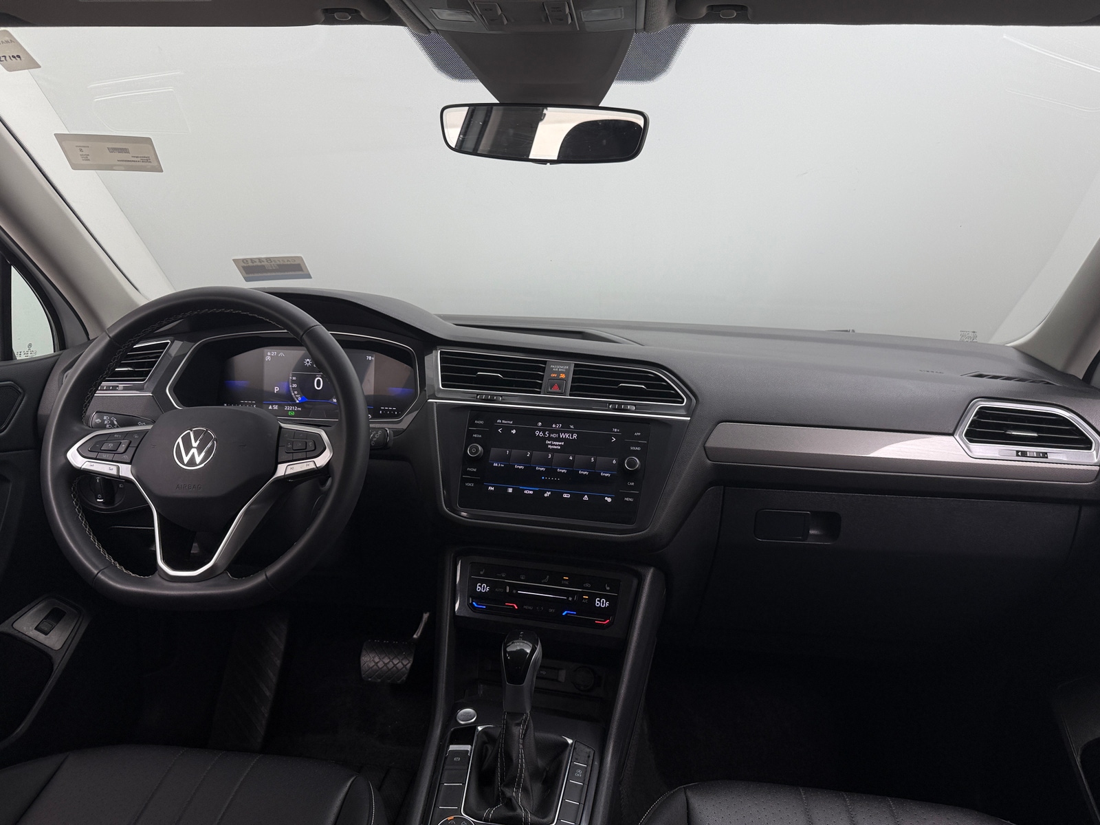 Thumbnail: 2024 Volkswagen Tiguan - 2