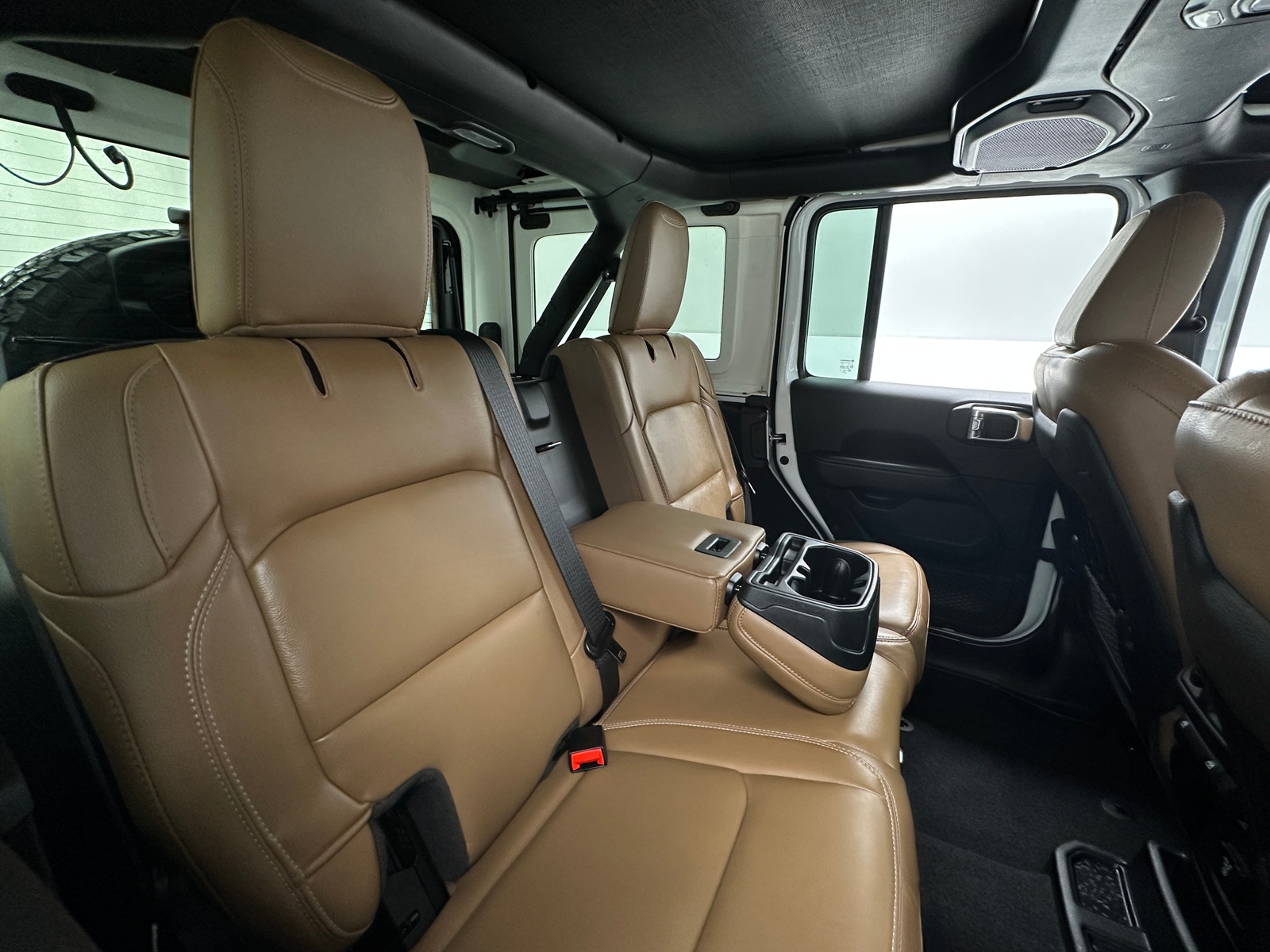 Thumbnail: 2021 Jeep Wrangler - 5
