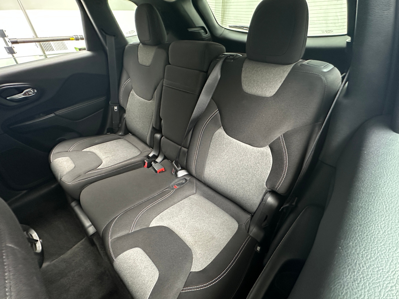 Thumbnail: 2015 Jeep Cherokee - 6