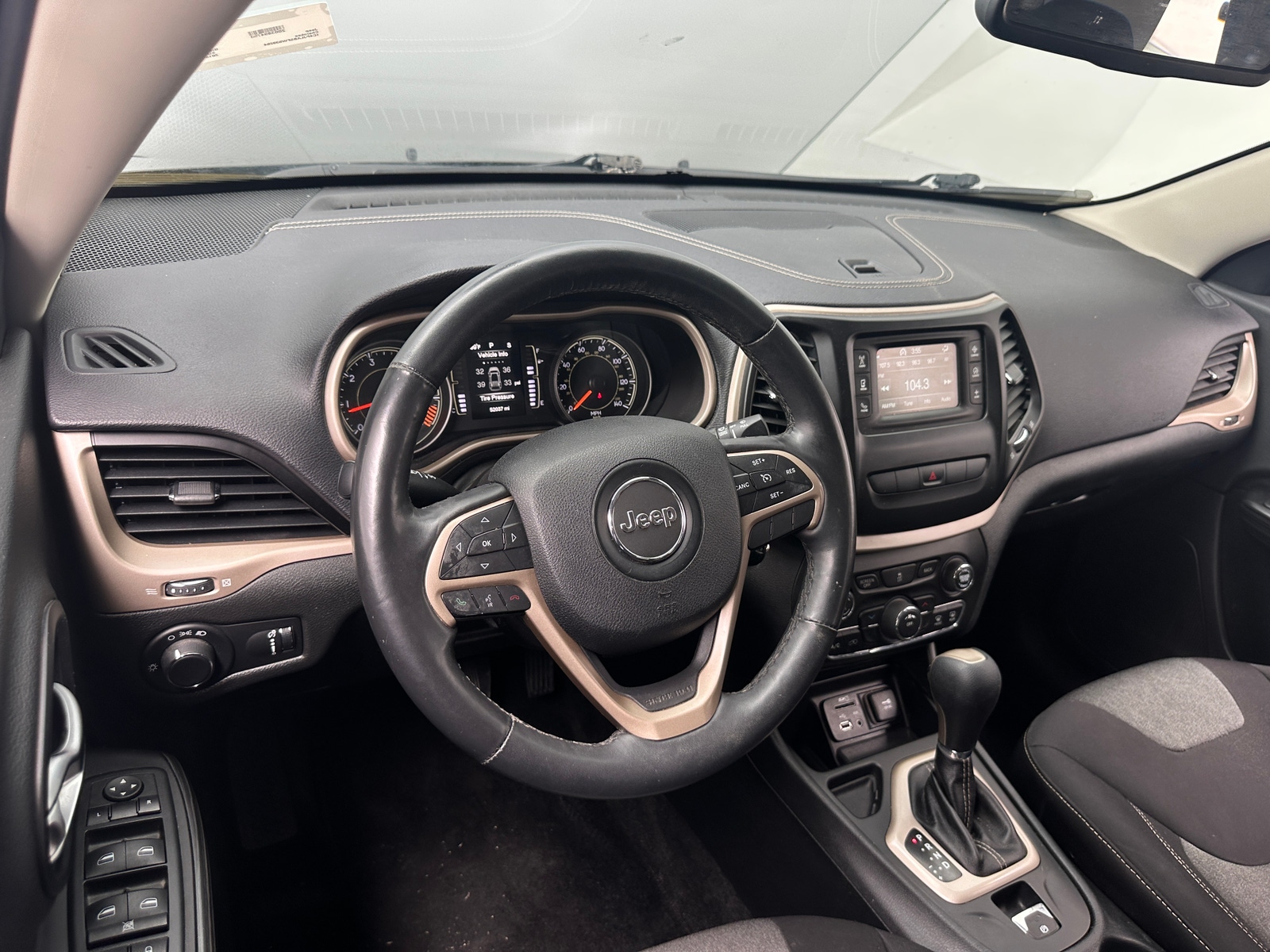 Thumbnail: 2015 Jeep Cherokee - 3