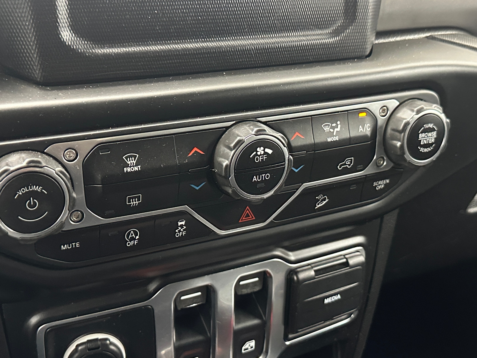 Thumbnail: 2020 Jeep Wrangler - 4