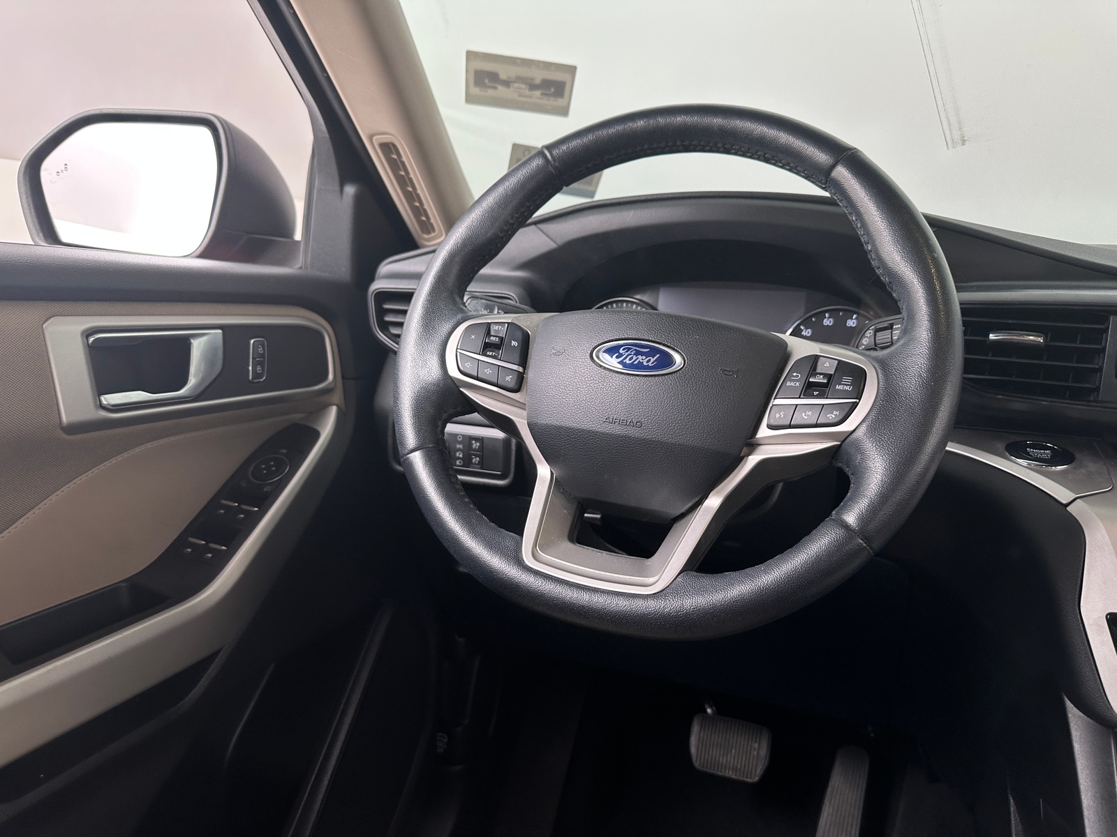 Thumbnail: 2020 Ford Explorer - 5