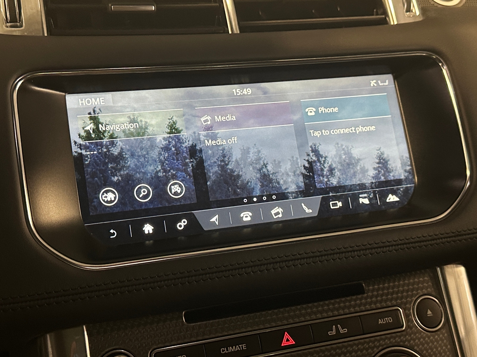 Thumbnail: 2017 Land Rover Range Rover Sport - 3