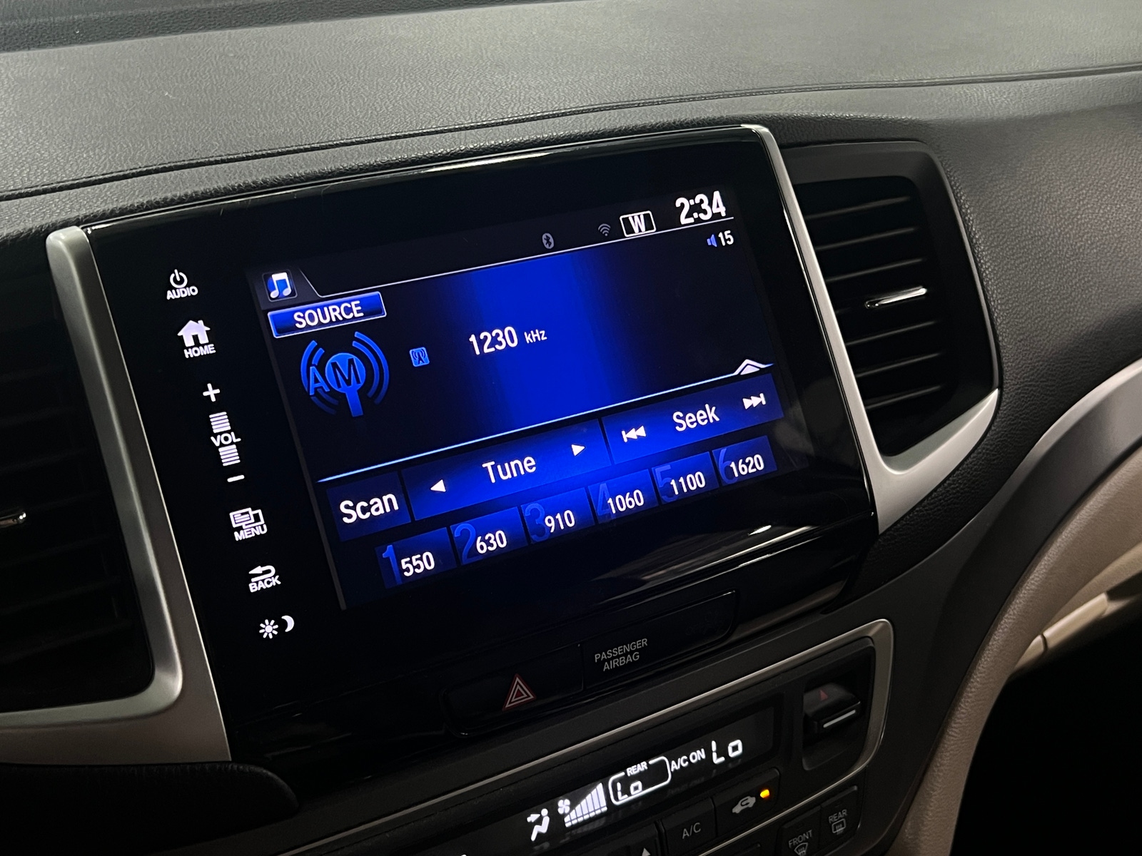 Thumbnail: 2018 Honda Pilot - 3