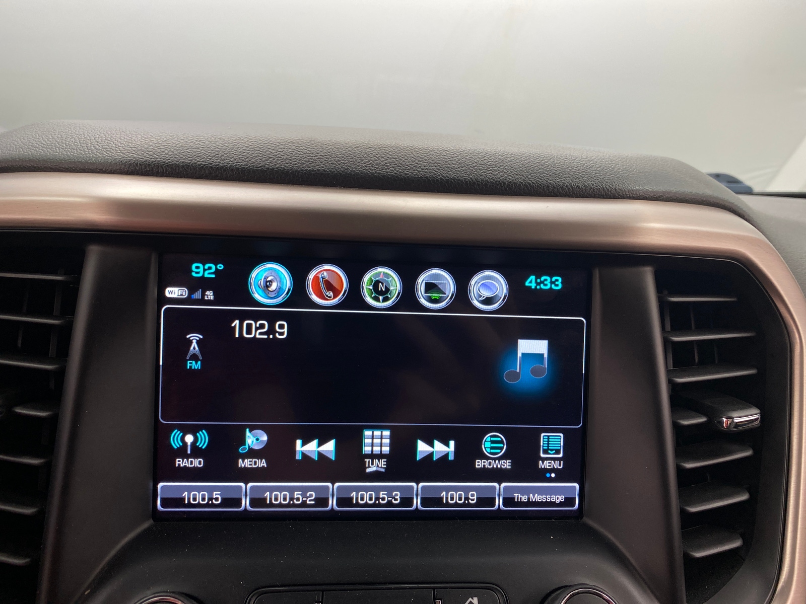 Thumbnail: 2019 GMC Acadia - 3