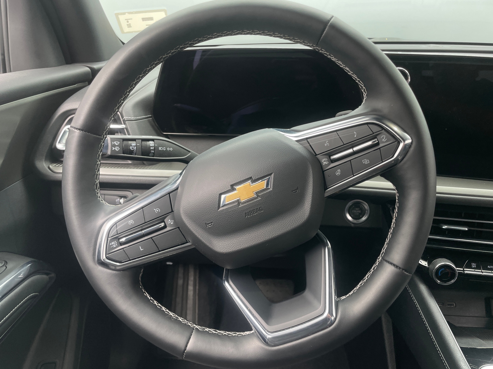 Thumbnail: 2025 Chevrolet Traverse - 5