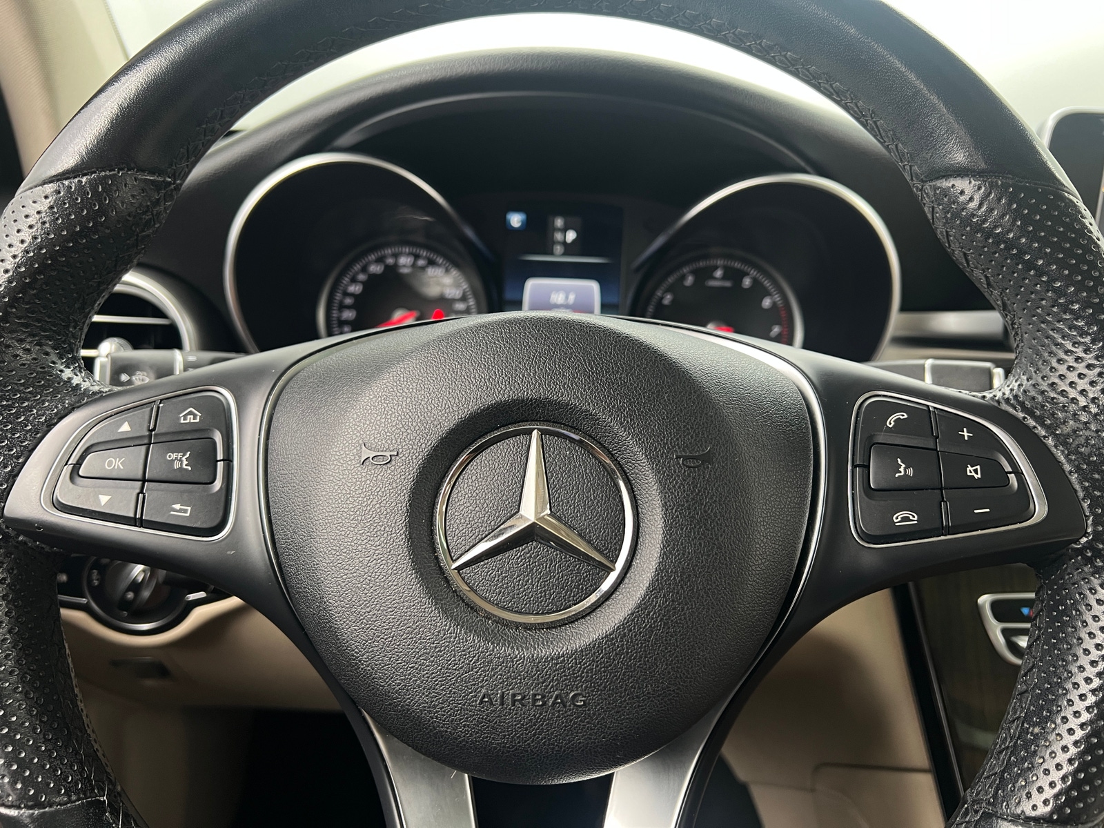 Thumbnail: 2019 Mercedes-Benz GLC - 4