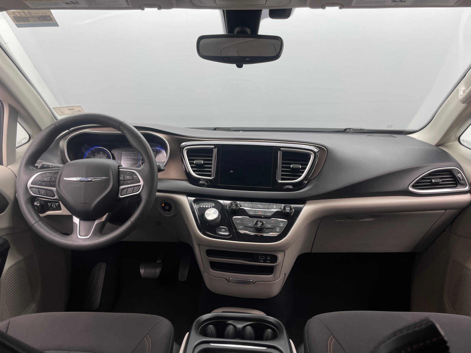 Thumbnail: 2017 Chrysler Pacifica - 3
