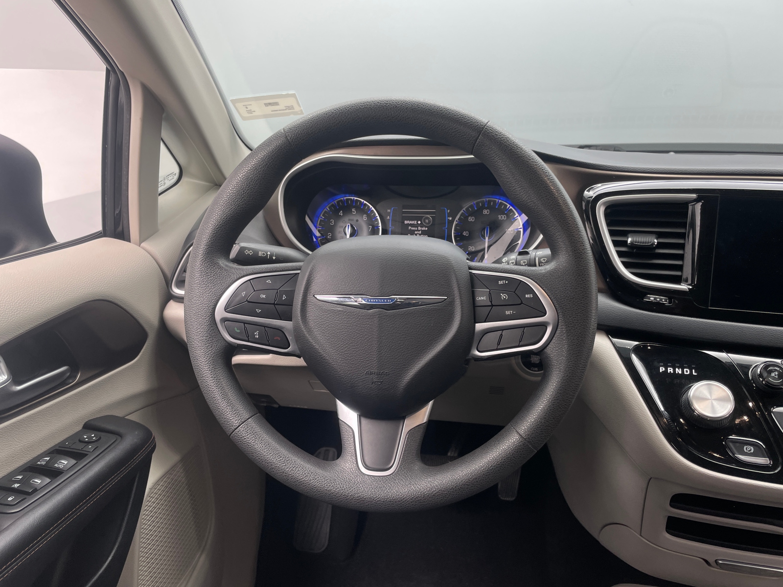 Thumbnail: 2017 Chrysler Pacifica - 5