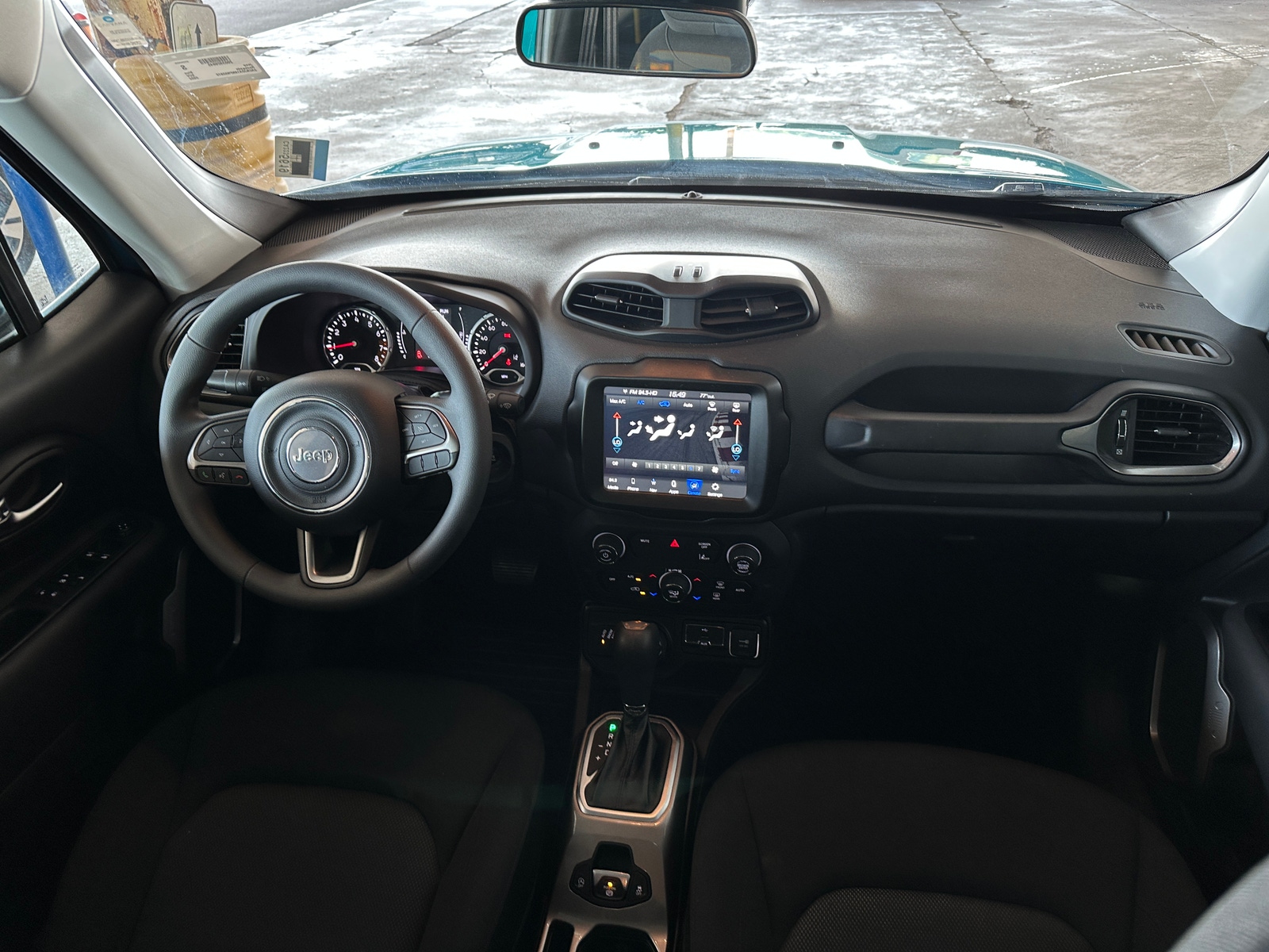 Thumbnail: 2022 Jeep Renegade - 3