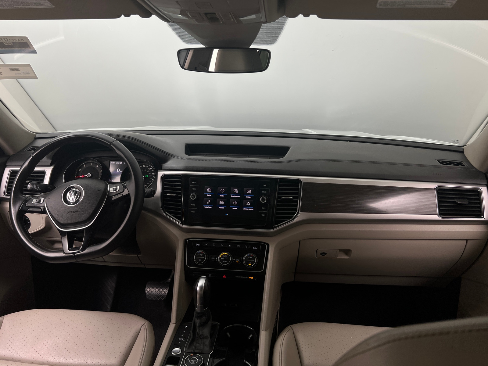 Thumbnail: 2018 Volkswagen Atlas - 2