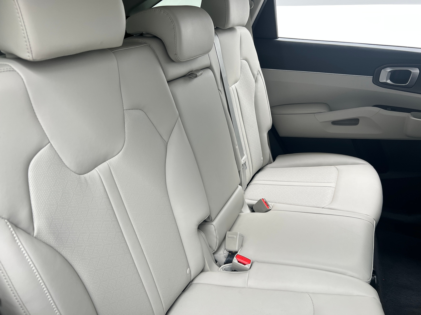 Thumbnail: 2022 Kia Sorento - 5