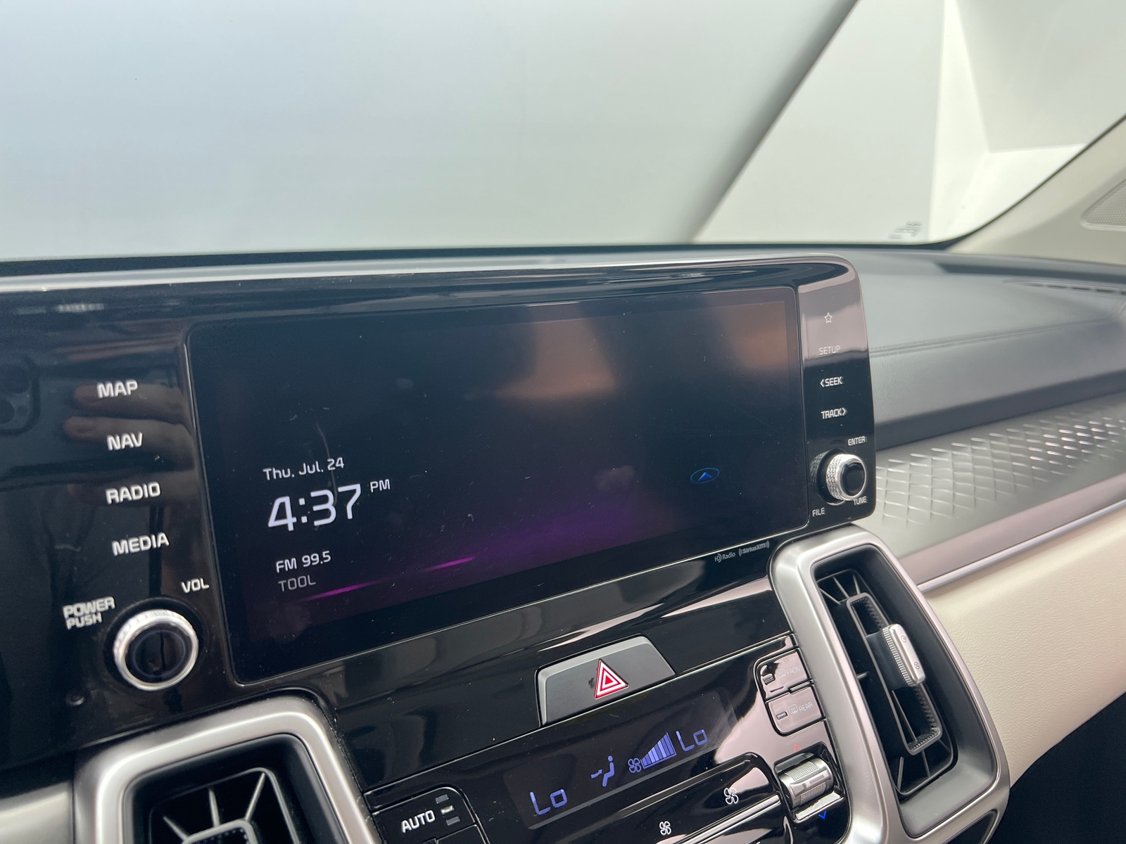 Thumbnail: 2022 Kia Sorento - 3