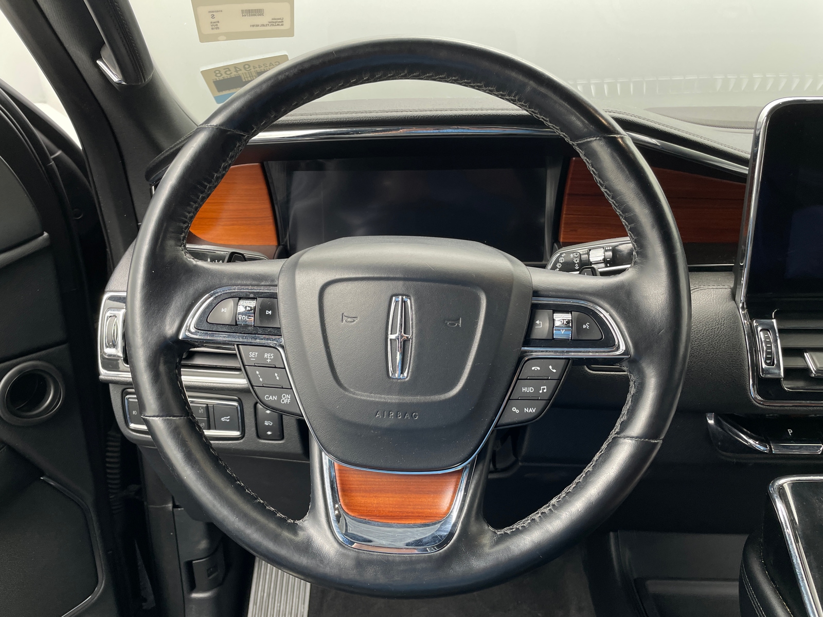 Thumbnail: 2018 Lincoln Navigator - 4