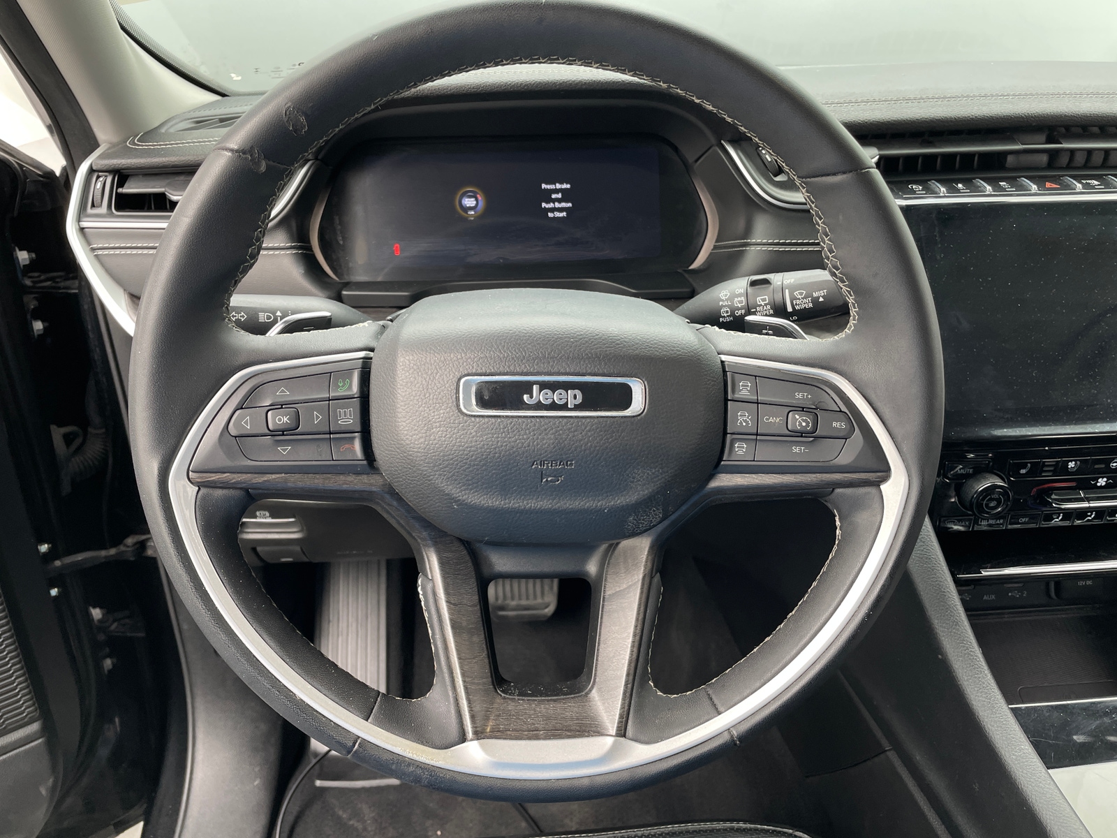 Thumbnail: 2023 Jeep Grand Cherokee L - 4