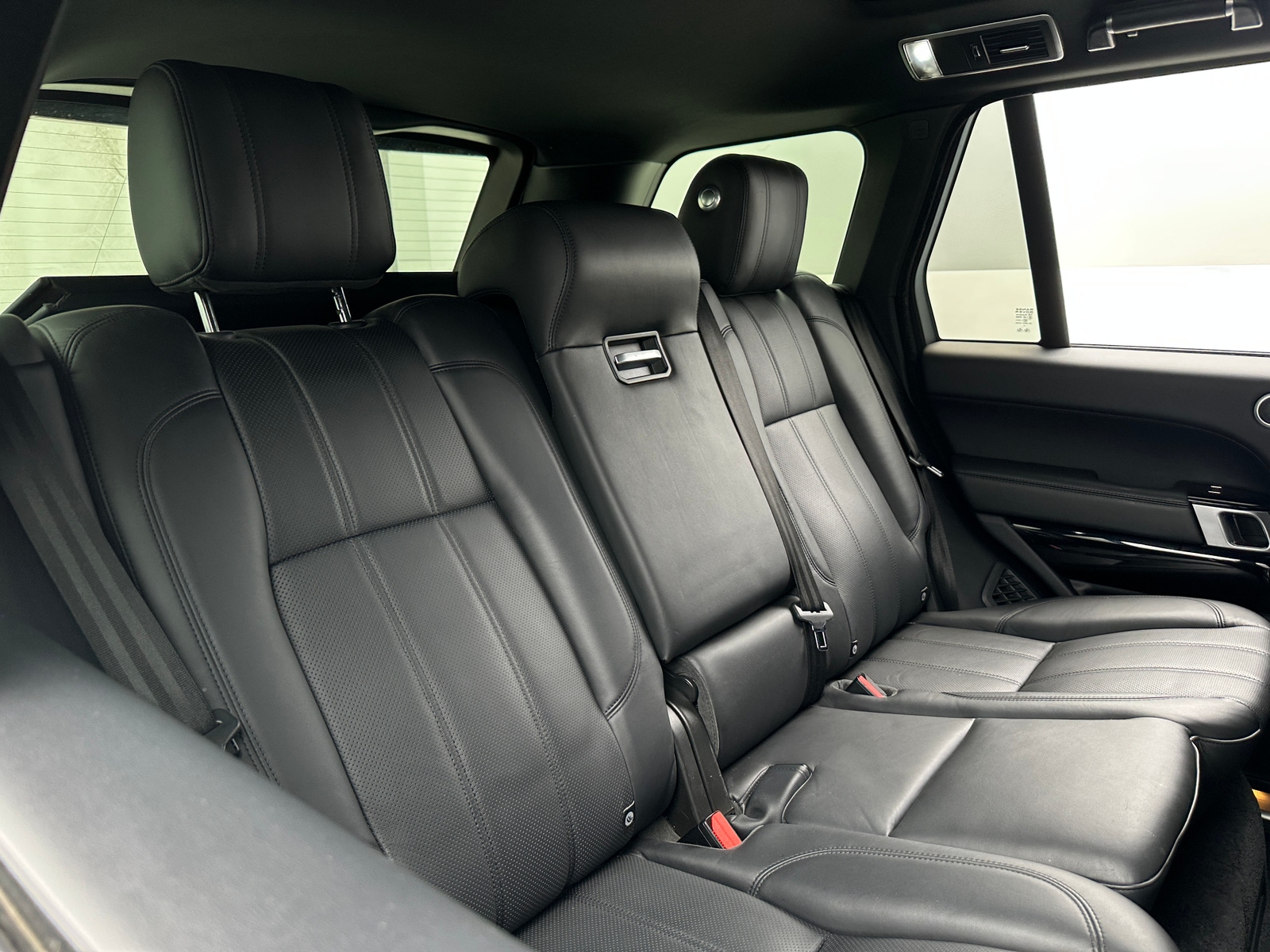 Thumbnail: 2017 Land Rover Range Rover - 5