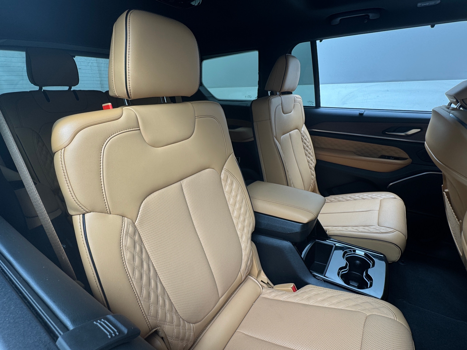 Thumbnail: 2022 Jeep Grand Cherokee L - 5