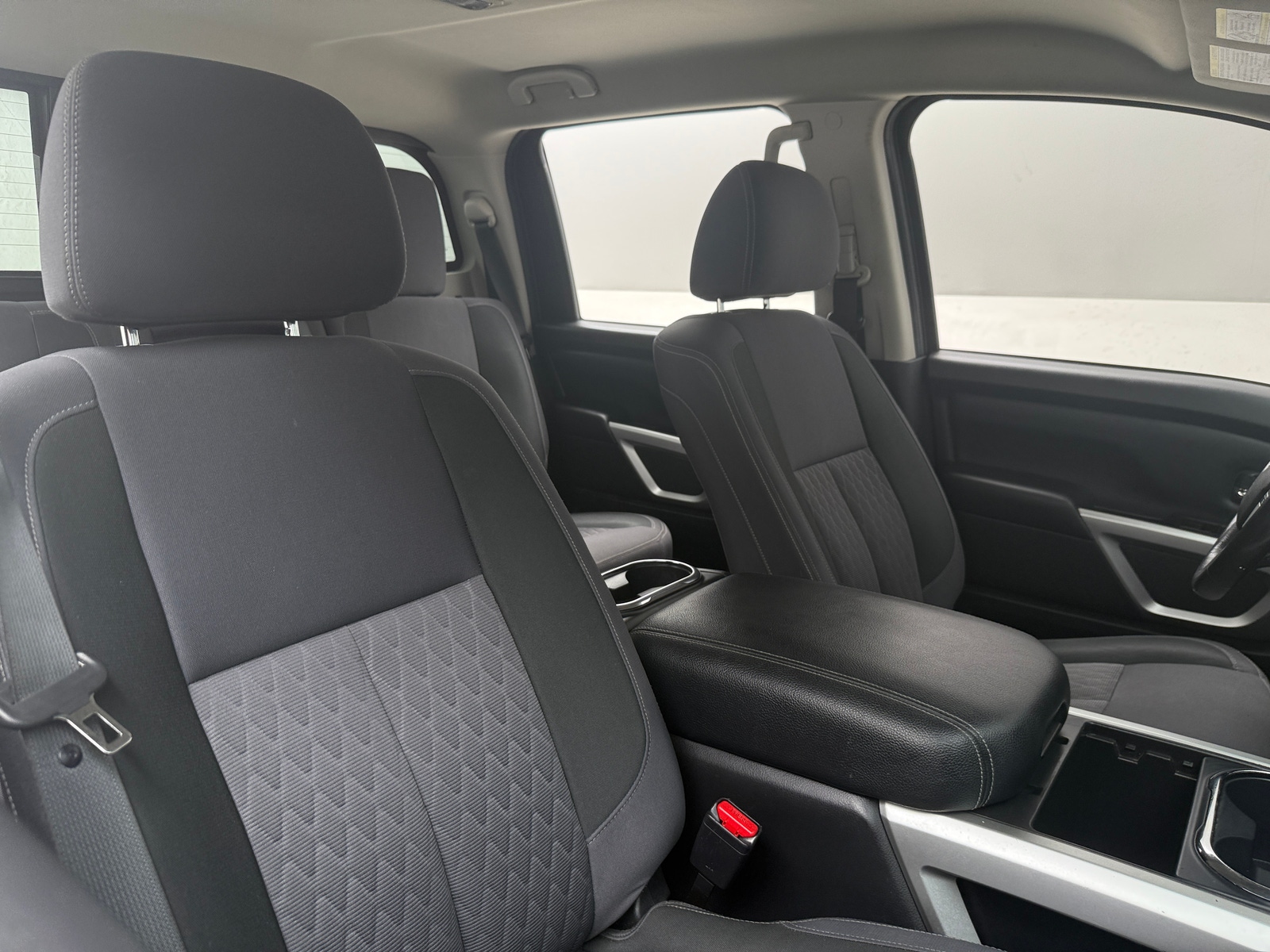 Thumbnail: 2021 Nissan Titan - 2