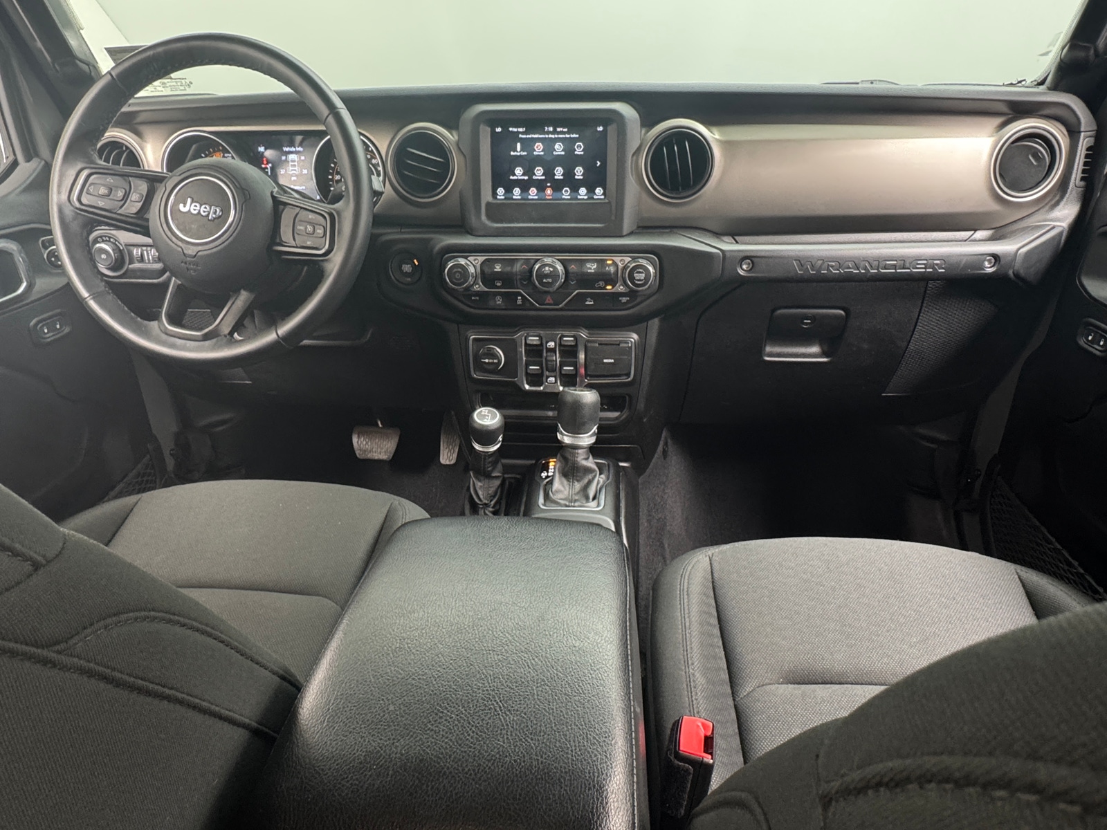 Thumbnail: 2021 Jeep Wrangler - 3
