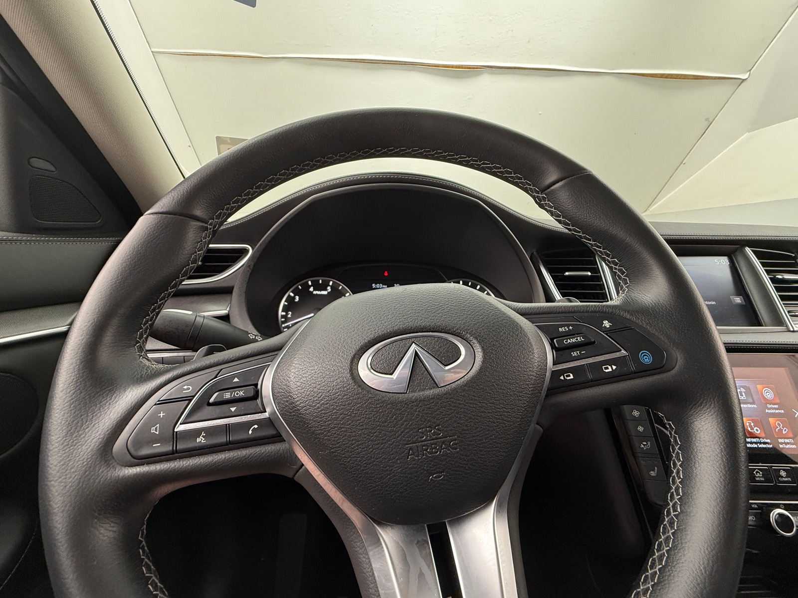 Thumbnail: 2022 INFINITI QX50 - 4