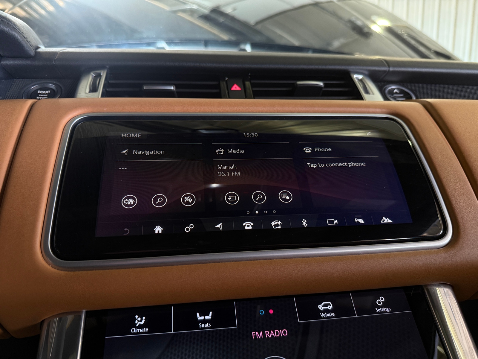 Thumbnail: 2018 Land Rover Range Rover Sport - 3