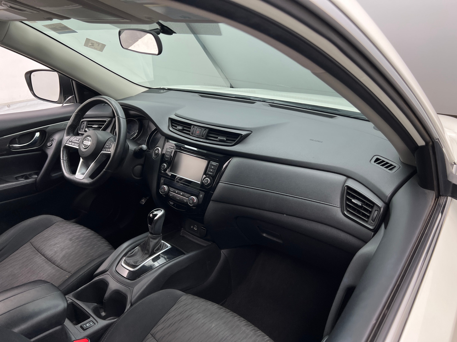 Thumbnail: 2018 Nissan Rogue - 3